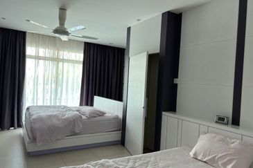 Bukit Dumbar Residences