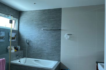 Bukit Dumbar Residences