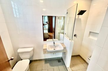 🏡✨ 3 Storey Semi-D for Sale @ Pulau Tikus ✨🏡 (槟城·三层半独立洋房出售)