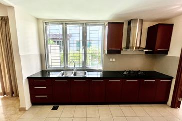 🏡✨ 3 Storey Semi-D for Sale @ Pulau Tikus ✨🏡 (槟城·三层半独立洋房出售)