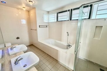 🏡✨ 3 Storey Semi-D for Sale @ Pulau Tikus ✨🏡 (槟城·三层半独立洋房出售)