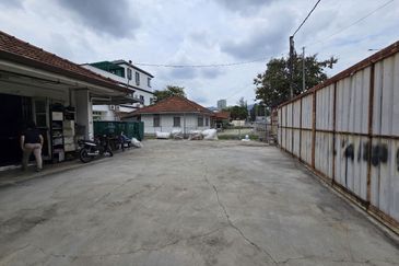 Jalan Jelutong