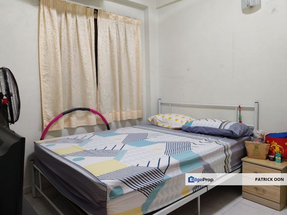 Taman Desa Relau 2 Middle Floor Fully Reno Relau Sungai Ara 750sf, Penang, Relau