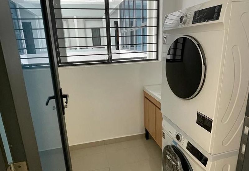 Queens Residences Q2