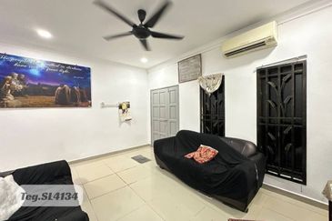 Taman Tepi Sungai ( Taman Teluk Pulai Indah )