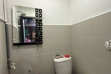 Taman Tepi Sungai ( Taman Teluk Pulai Indah )