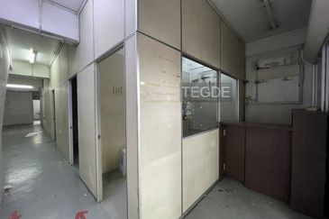 Taman Gembira Klang  Ground Floor Shop Lot 