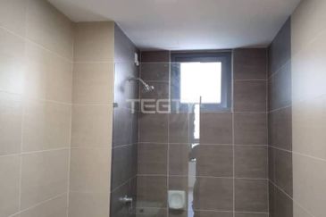 Gravit8 @ Klang South