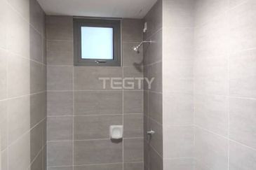 Gravit8 @ Klang South