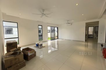 Casablanca 1 @ Alam Impian