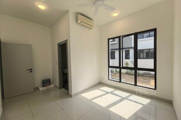 Casablanca 1 @ Alam Impian