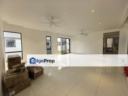 Alam Impian Casablanca Semi-D Cluster Intermediate Unit Partially Furnished , Selangor, Shah Alam