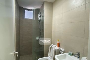 The Tresor @ Gravit 8 *