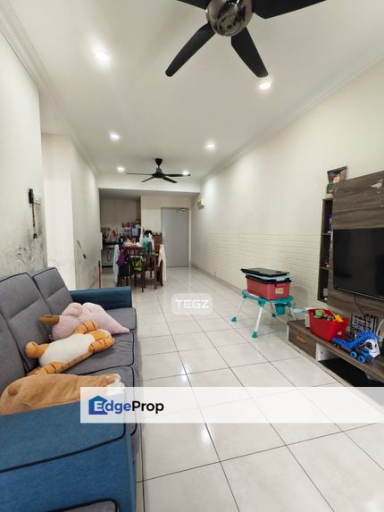 Azaria Apartment Parkland Klang Renovated Partially Furnished Full Loan, Selangor, Klang