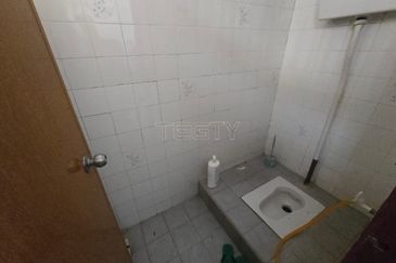 Taman Tepi Sungai ( Taman Teluk Pulai Indah )