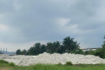 West Port, Pulau Indah