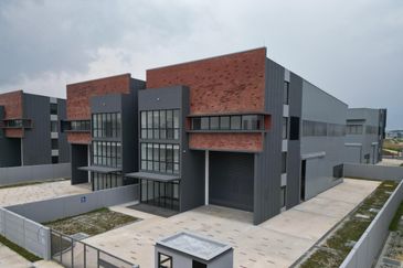 Elmina Business Park