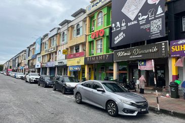 Jalan Pegawai