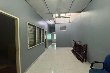 Below BV @ Ready Tenant @ Single Storey Terrace Taman Seri Intan Arau Perlis For Sale 