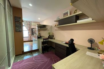 Bandar Menjalara (Desa Seri Mahkota)