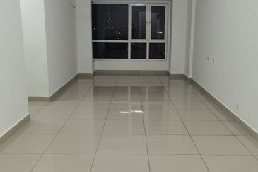 First Residence (Residensi Unggul)