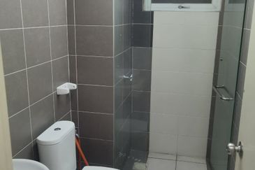 First Residence (Residensi Unggul)