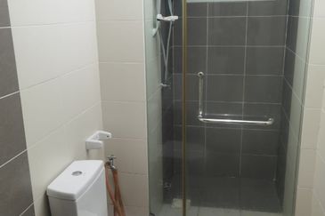 First Residence (Residensi Unggul)