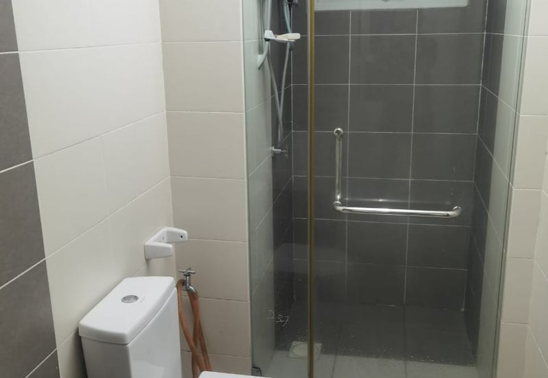 First Residence (Residensi Unggul)