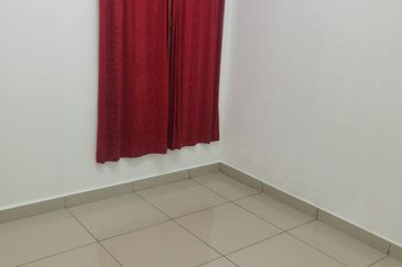 First Residence (Residensi Unggul)