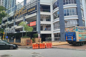 Damansara Perdana , Emerald Plaza North