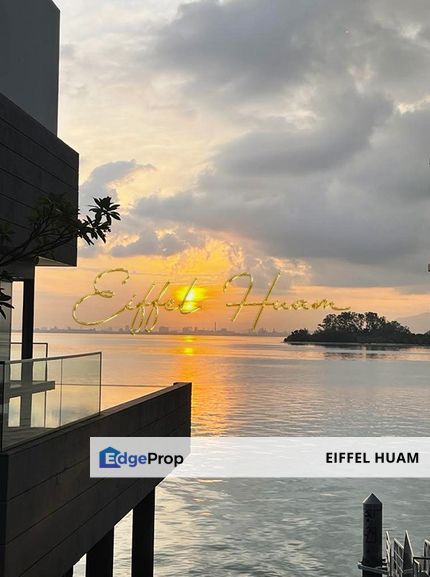 Sea Edge Condo with Breathtaking Sea View and Modern Renovations, Penang, Gelugor