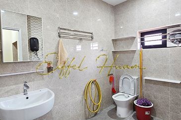 Well Renovated Spacious Double Storey Semi-D with Covered Side Land @ Taman Guan Joo Seng