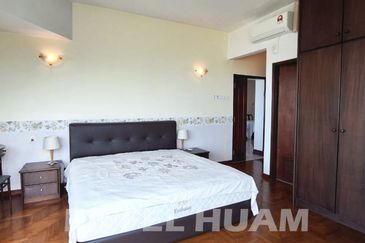 Silverton Condominium (Menara Perak)