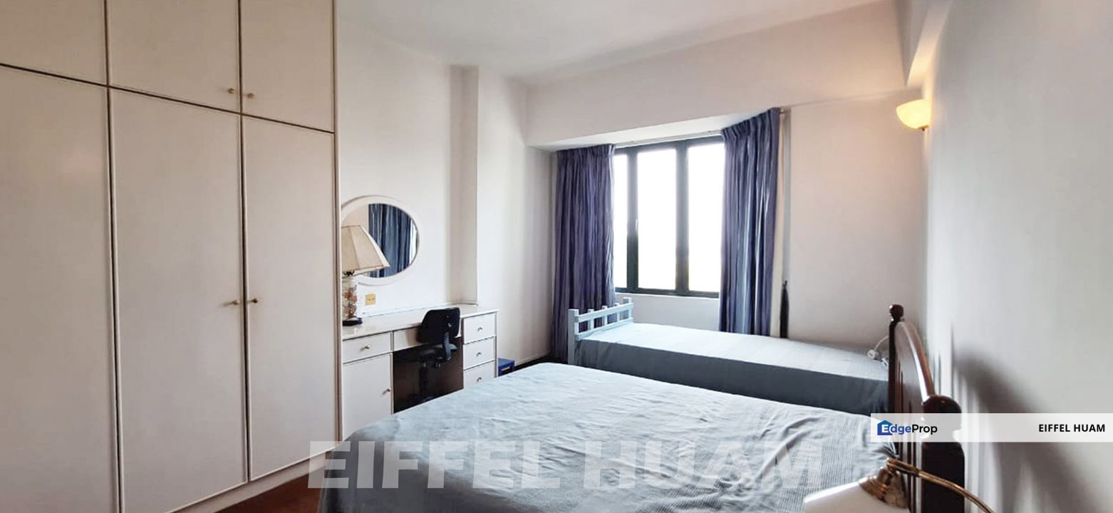 Full Sea View Condominium for Sale Facing Gurney Bay @ Gurney Drive, Penang, Pulau Tikus