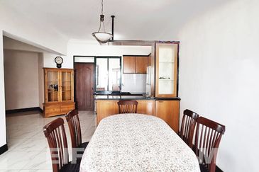 Silverton Condominium (Menara Perak)