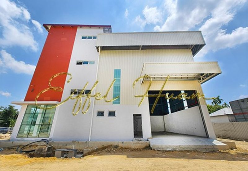 3 Storey Bungalow Light Industrial Visible from North-South Expressway