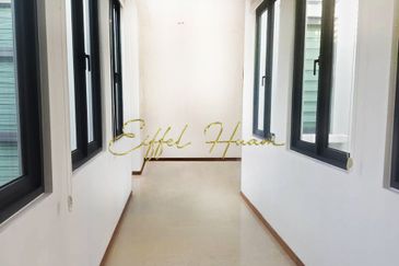 3 Storey Modern Bungalow in quiet neighbourhood @ Pulau Tikus