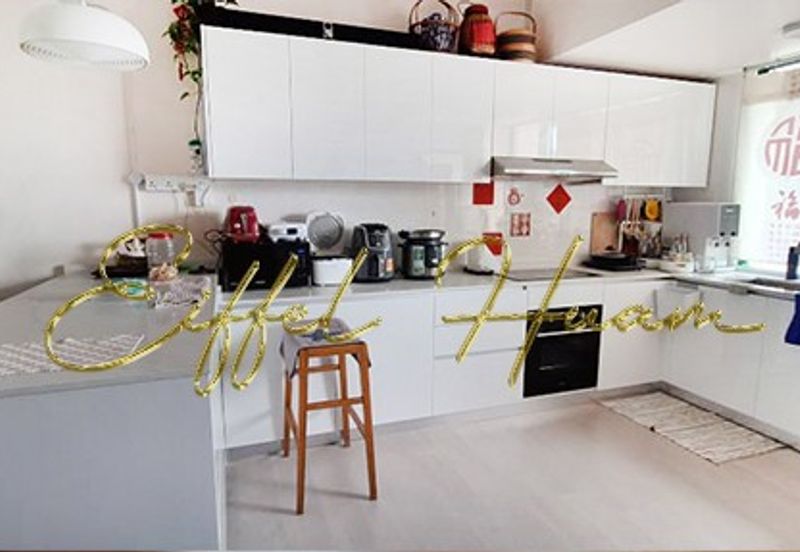 Silverton Condominium (Menara Perak)