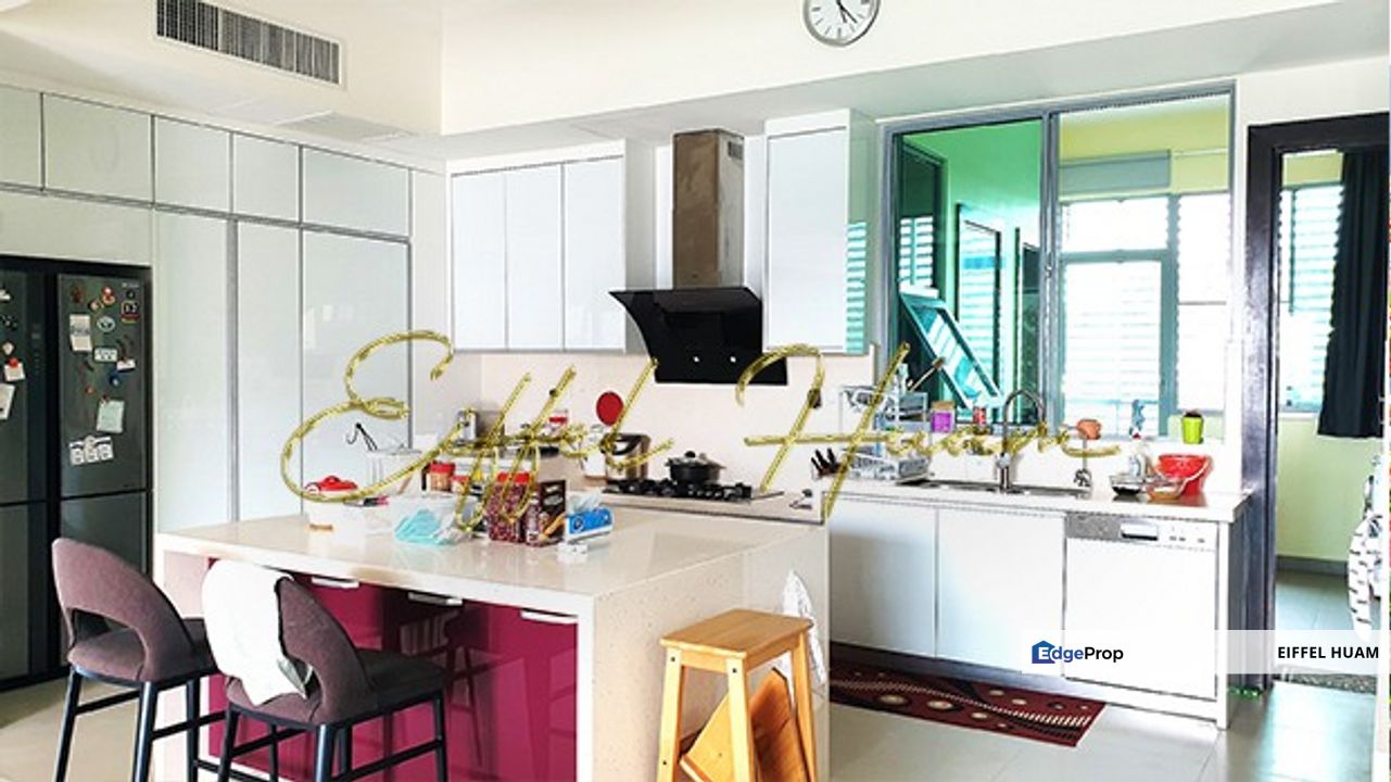 Beachside Condo with Breathtaking Views, Penang, Tanjung Bungah