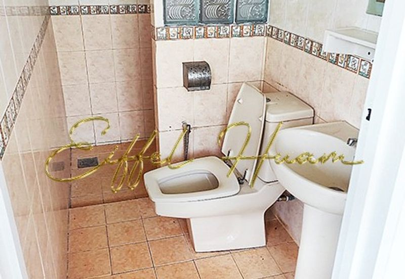 Double Storey Semi-D with Spacious House and Big Land Area