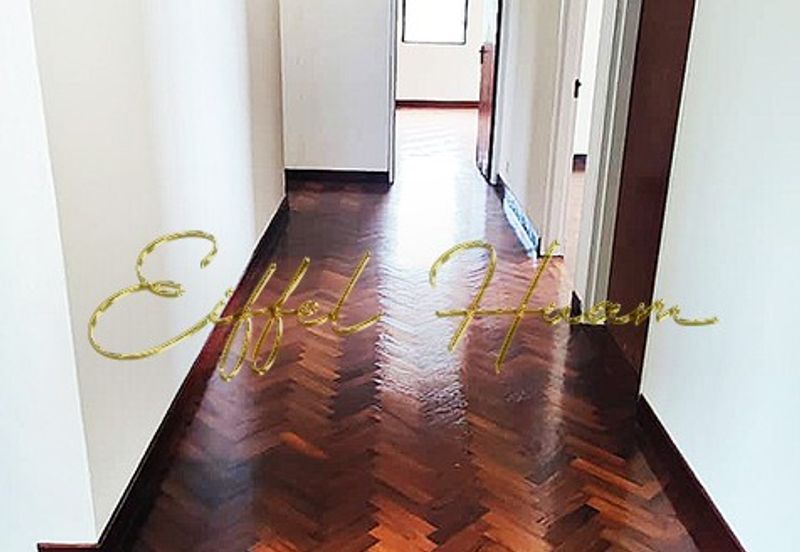 Double Storey Semi-D with Spacious House and Big Land Area