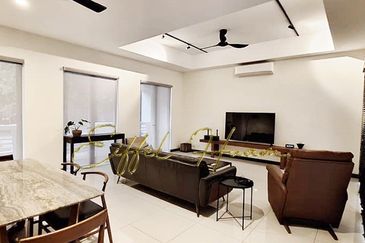 Medan Bayu 2.5 Storey Ariza by the Sea Courtyard Terrace