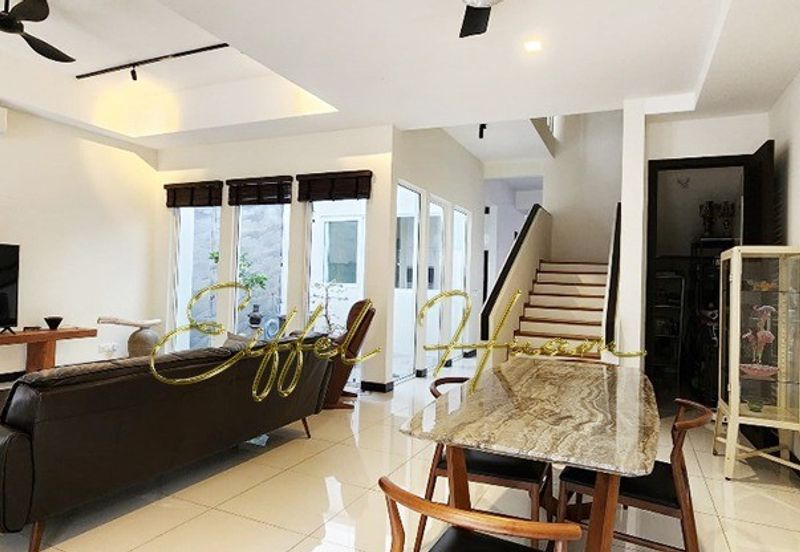 Medan Bayu 2.5 Storey Ariza by the Sea Courtyard Terrace