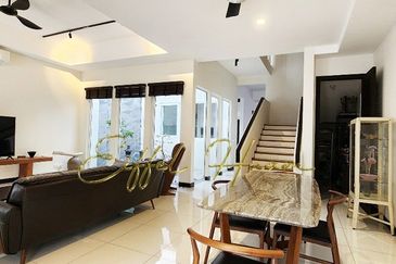 Medan Bayu 2.5 Storey Ariza by the Sea Courtyard Terrace