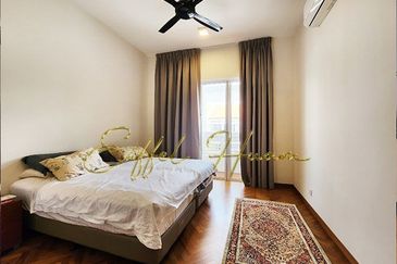 Medan Bayu 2.5 Storey Ariza by the Sea Courtyard Terrace