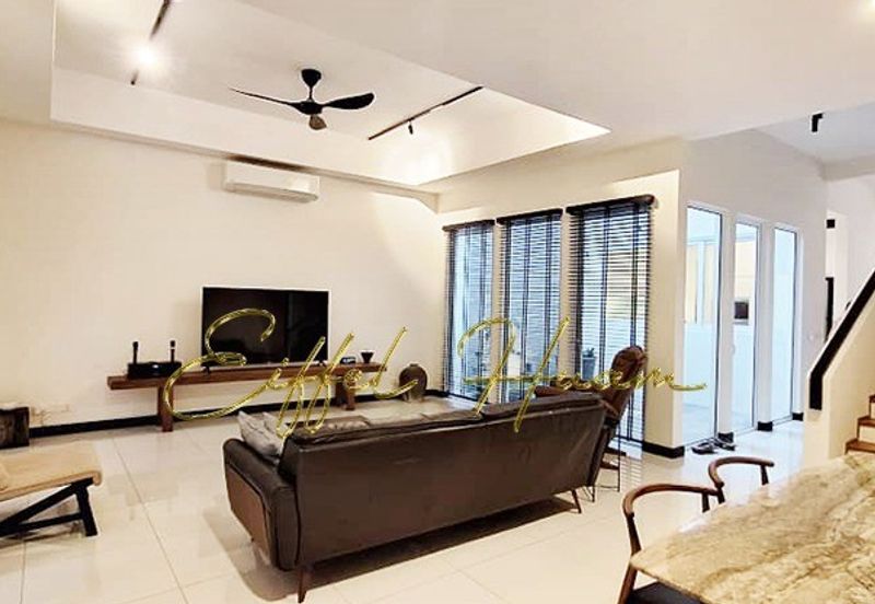 Medan Bayu 2.5 Storey Ariza by the Sea Courtyard Terrace