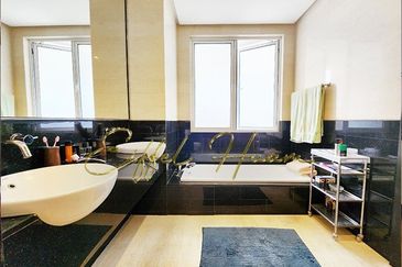 Medan Bayu 2.5 Storey Ariza by the Sea Courtyard Terrace