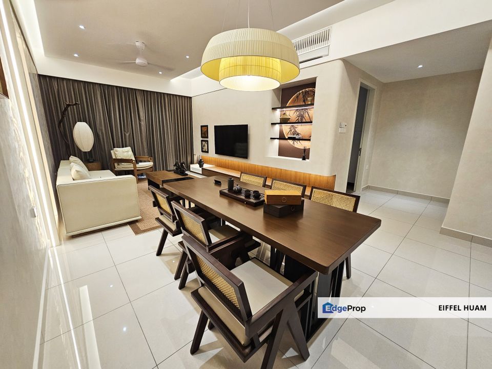 ~ Luxury Low Density Condominium with Unobstructed Sea View ~, Penang, Batu Ferringhi