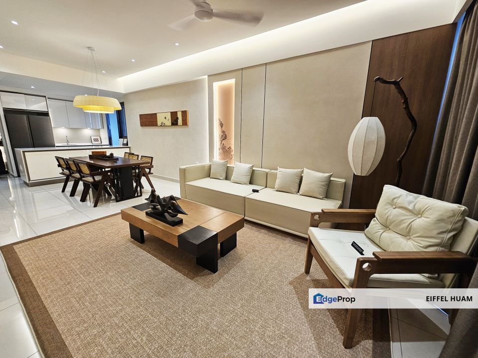 ~ Luxury Low Density Condominium with Unobstructed Sea View ~, Penang, Batu Ferringhi