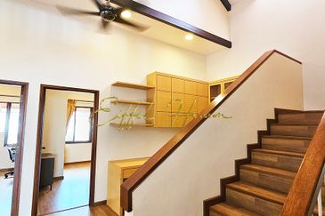 Unique Rare Landed Double Storey Bungalow with Breathtaking Sea View